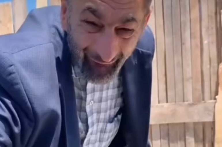 Arnavutköy’de yolun karşısına geçmeye çalışan engelli vatandaşa motosiklet çarptı 