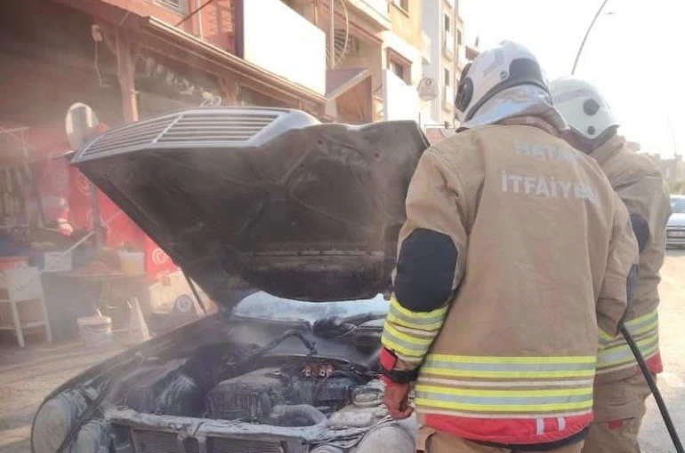 Arsuz ve İskenderun’da araç yangınları kontrol altına alındı