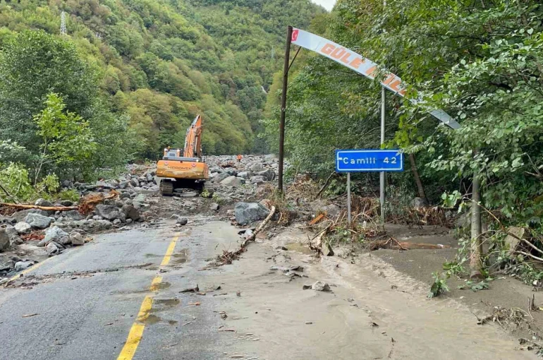 Artvin’de selin yaraları sarılıyor 
