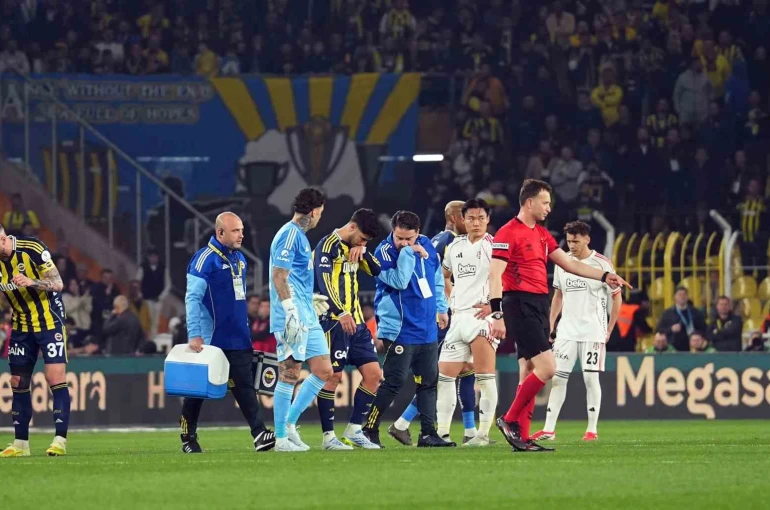 Asensio, derbide maça devam edemedi 