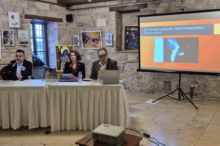 ‘Aşık Veysel’ Kuşadası’nda anıldı 