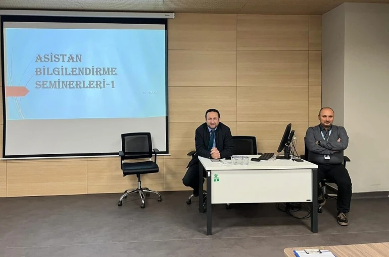 Asistan hekimlere hastane işleyişi ve sağlık mevzuatı hakkında kapsamlı bilgilendirme yapıldı 