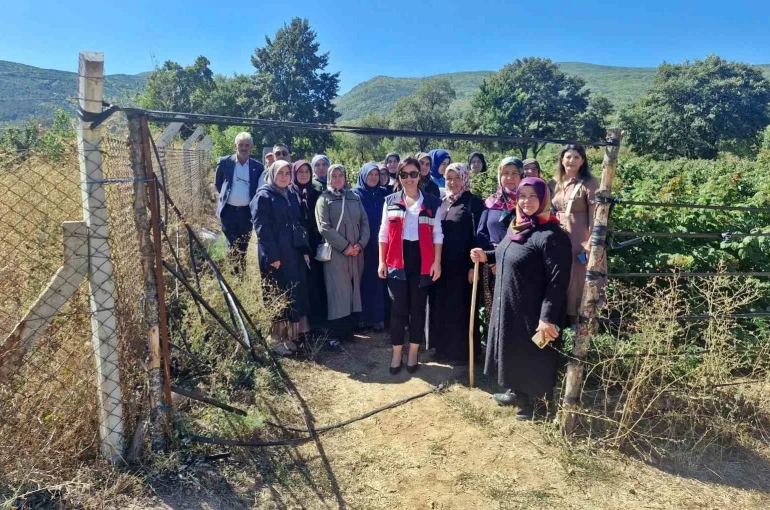 Aslanapa’da kadın çiftçiler için teknik gezi düzenlendi