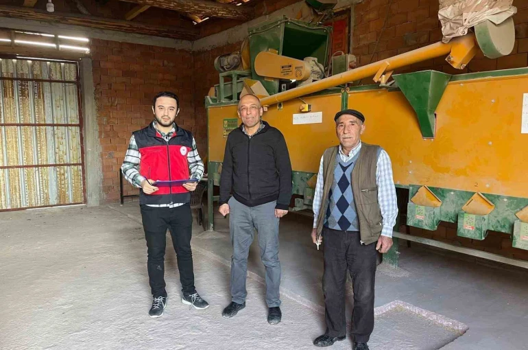 Aslanapa’da selektör ve yem ezme makineleri denetlendi 