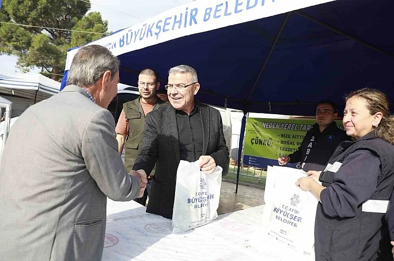 Ata tohumu fideleri Köşk’te vatandaşlara dağıtıldı 