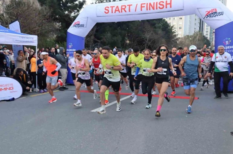Ataşehir’de bir ilk: Bin 200 sporcu Ata Koşusu’nda ter döktü 