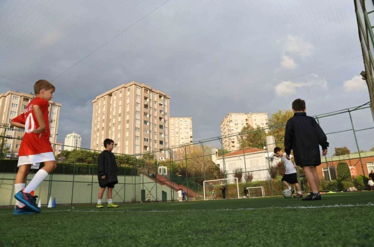 Ataşehir’de kış sporla geçecek: 2026 Kış Spor Eğitimleri başlıyor 