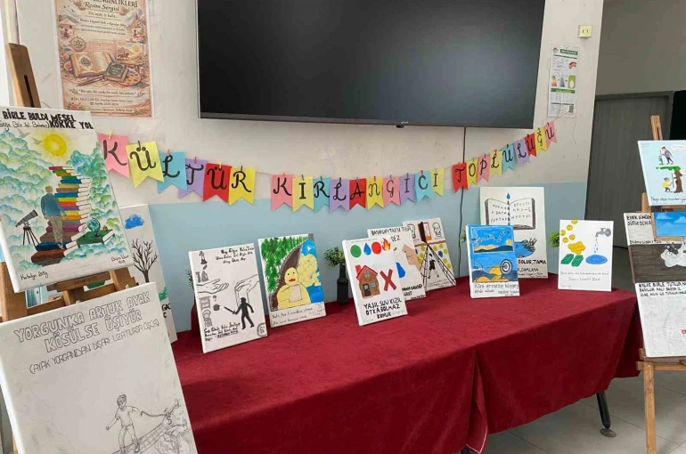 Atasözleri ve deyimler hayal gücüyle tuvale yansıtıldı 