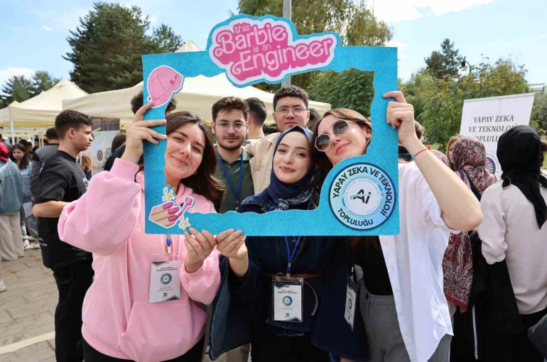 Atatürk Üniversitesi’nde "Kampüse hoş geldin" oryantasyon programı başladı 