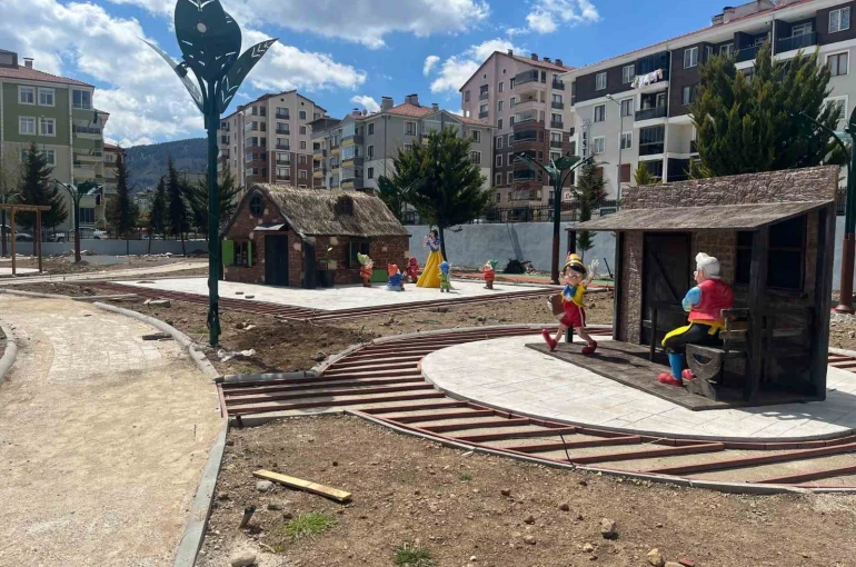 Atıl alandan masal dünyasına Tomurcuk Masal Parkı 