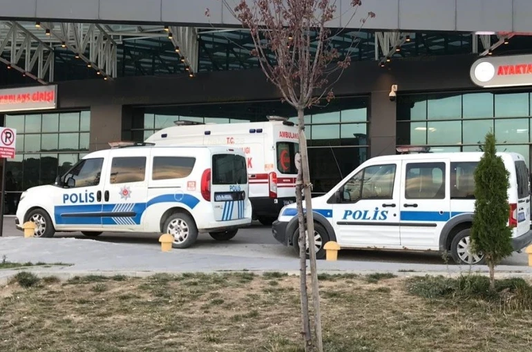 Av tüfeğini kontrol ederken yanlışlıkla kendini vurdu