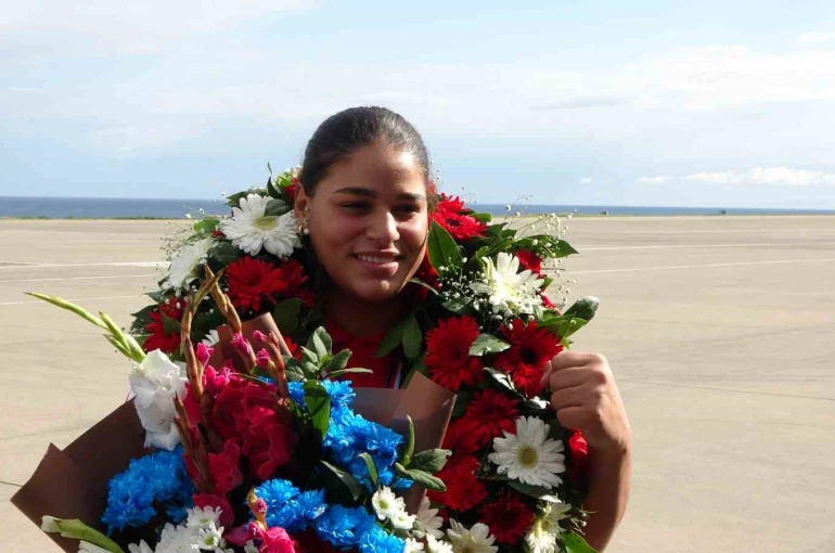 Avrupa şampiyonu Havvanur Kethüda, memleketi Trabzon’da karşılandı 