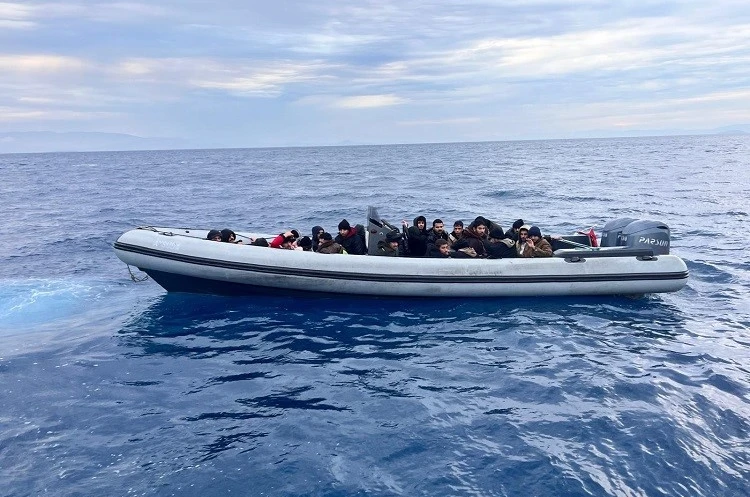 Aydın açıklarında göçmen operasyonu 