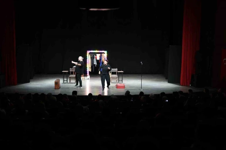 Aydın Büyükşehir Belediyesi Şehir Tiyatroları’nda yeni sezon başladı 