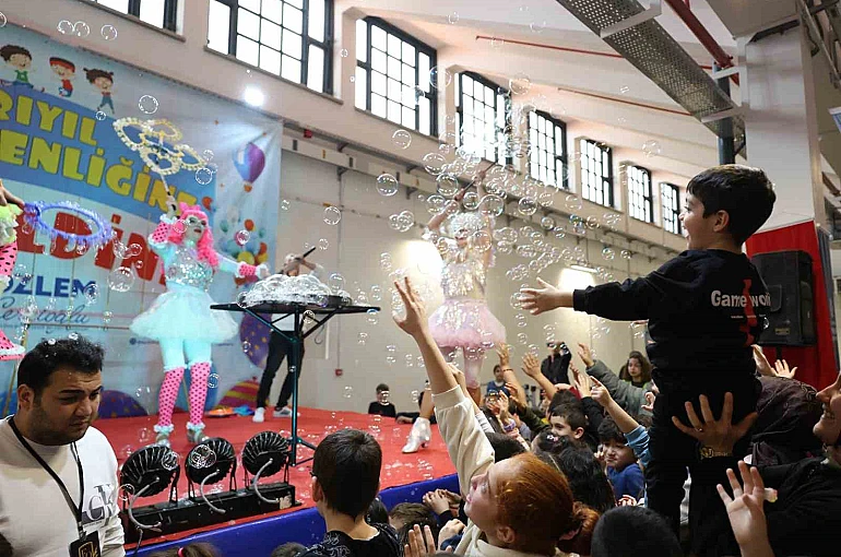 Aydın Büyükşehir Belediyesi’nden Efeler’de yarıyıl karne şenliği 