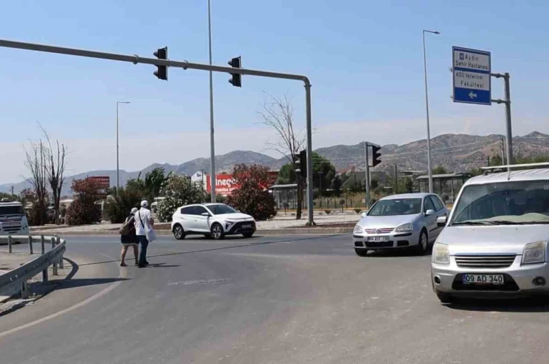 Aydın Şehir Hastanesi ulaşımındaki tehlikeli güzergaha hastalar çözüm bekliyor