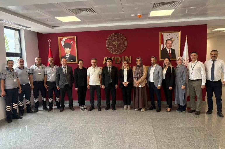 Aydın Şehir Hastanesi’nde personelin bayramı kutlandı 