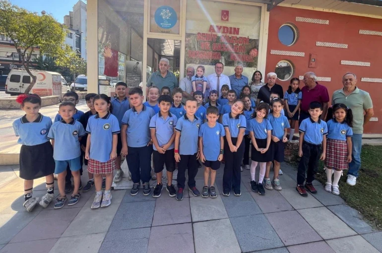 Aydın Şehit ve Gaziler Derneği ilkokul öğrencilerini ağırladı
