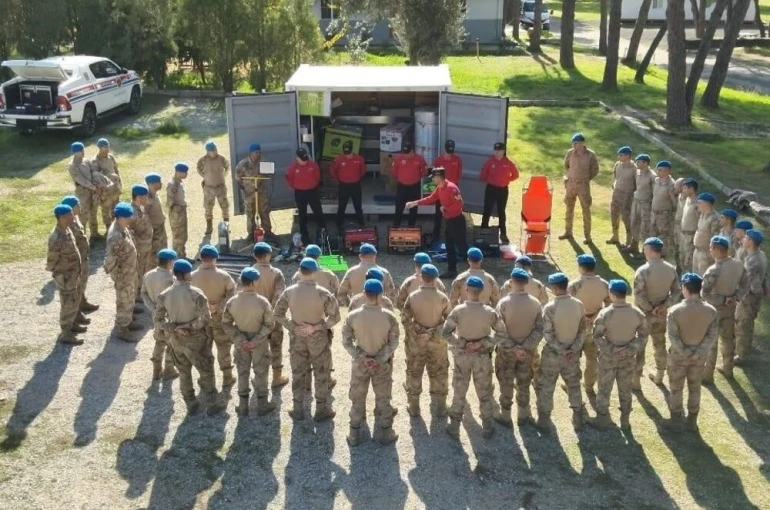 Aydın’da 105 jandarma personeline afet eğitimi verildi