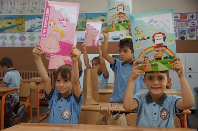 Aydın’da 190 bin 553 öğrenci karne alacak 