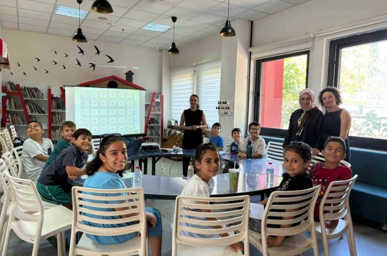 Aydın’da çocuklar kütüphanede drama ile keşfetti