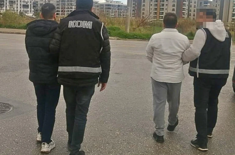 Aydın’da irtikap operasyonu: Seri numaralı alınmış paralarla yakalandılar