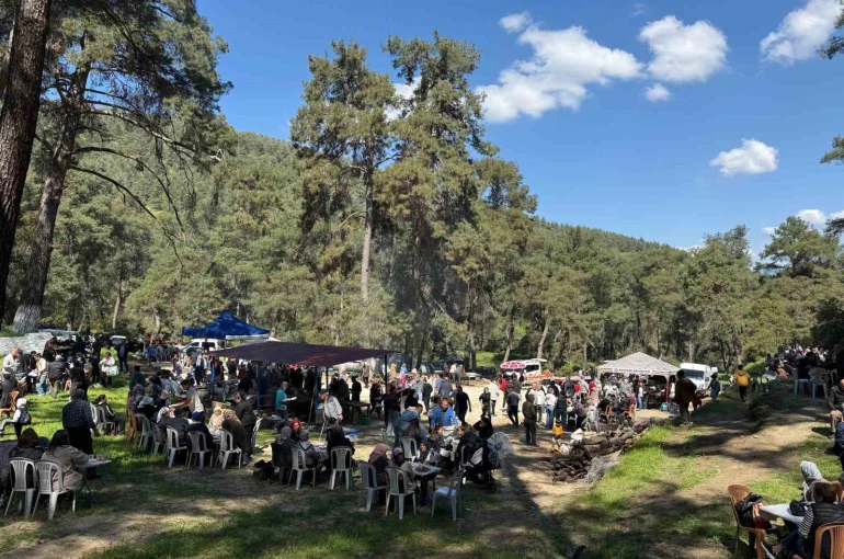 Aydın’daki 41 yıllık gelenek vatandaşları aynı sofrada buluşturdu 