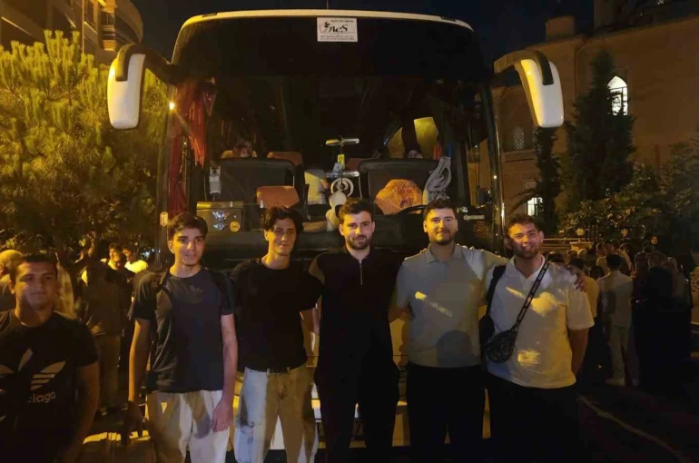 Aydın’dan 109 hafız dualarla umreye uğurlandı 