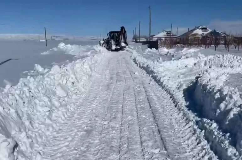 Aydınlar Belediyesi köylülerin imdadına yetişti 