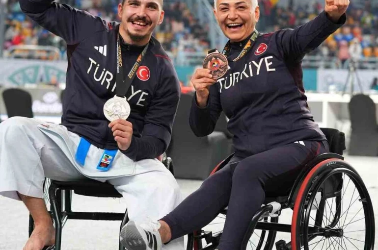 Aydınlı milli sporcu Uslu gümüş madalyanın sahibi oldu 