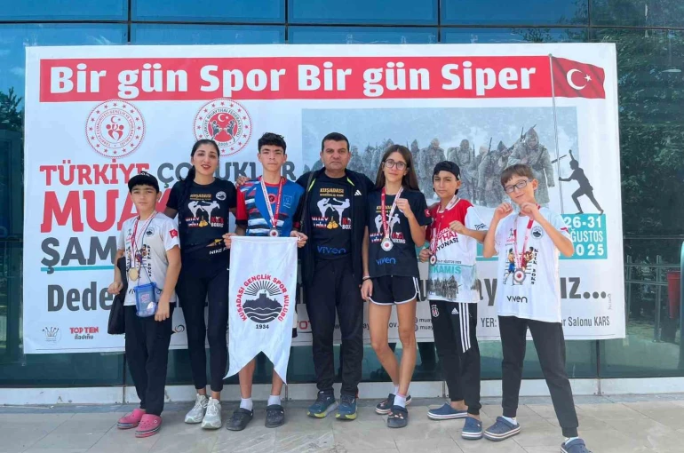 Aydınlı Muaythaiciler Türkiye Şampiyonası’ndan madalyalarla döndü 
