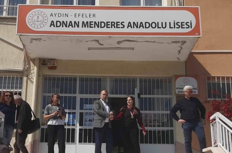 Aydınlı öğrenci Türkiye birincisi oldu 