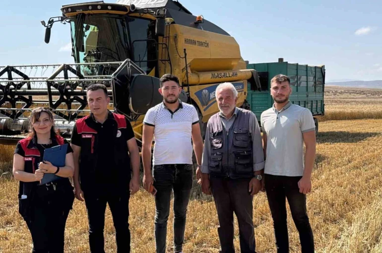 Aydıntepe’de başlayan hububat hasadında biçerdöver kontrolleri yapıldı