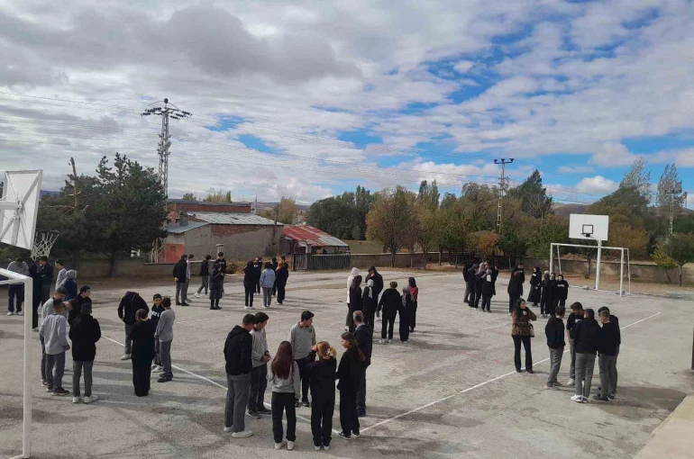 Aydıntepe’deki tüm okullarda tahliye tatbikatı yapıldı 