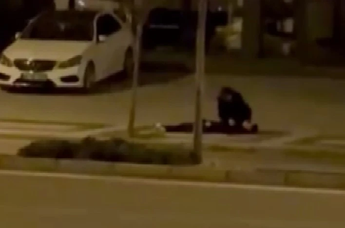 Aynı kıza ilgi duyan 16 yaşındaki akranını bıçaklayarak öldürdü 