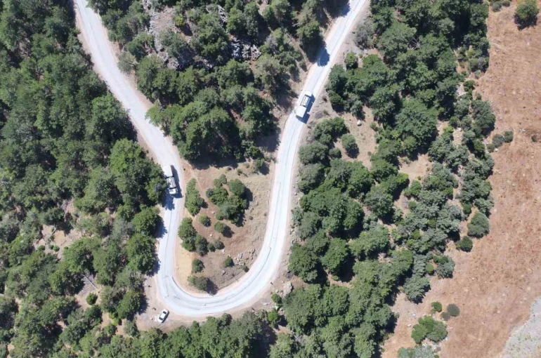 Ayvacık Mahallesi yolunda 6 kilometrelik asfalt çalışması