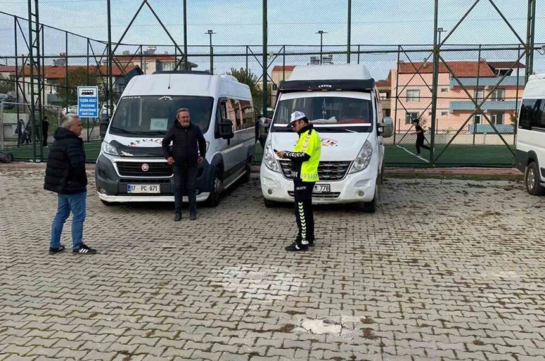 Ayvacık’ta Okul Çevreleri ve Okul Servisleri Denetlendi 