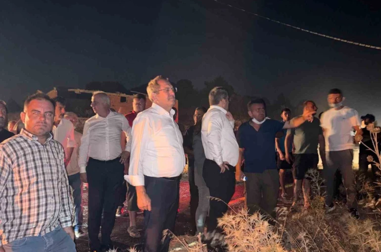 Ayvalık Belediye Başkanı Mesut Ergin: "Yangınla mücadele aralıksız sürüyor"