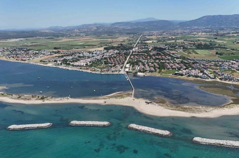 Ayvalık plajları yaz sezonuna hazır 