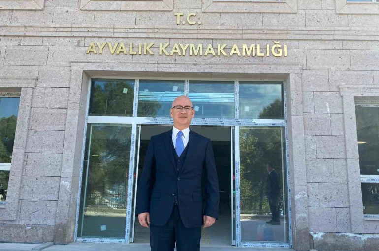Ayvalık’ın sevilen kaymakamı Hasan Yaman Bergama Kaymakamlığına atandı