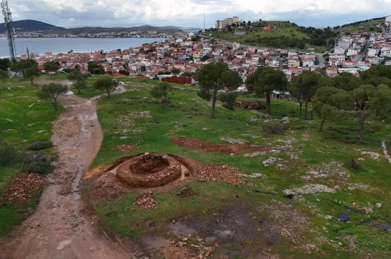 Ayvalık’ın tarihi yel değirmenleri gün yüzüne kavuşturuluyor