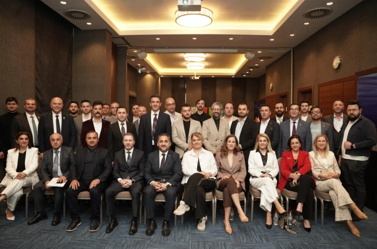 Azerbaycan yatırım fırsatları, İzmir’de masaya yatırıldı 