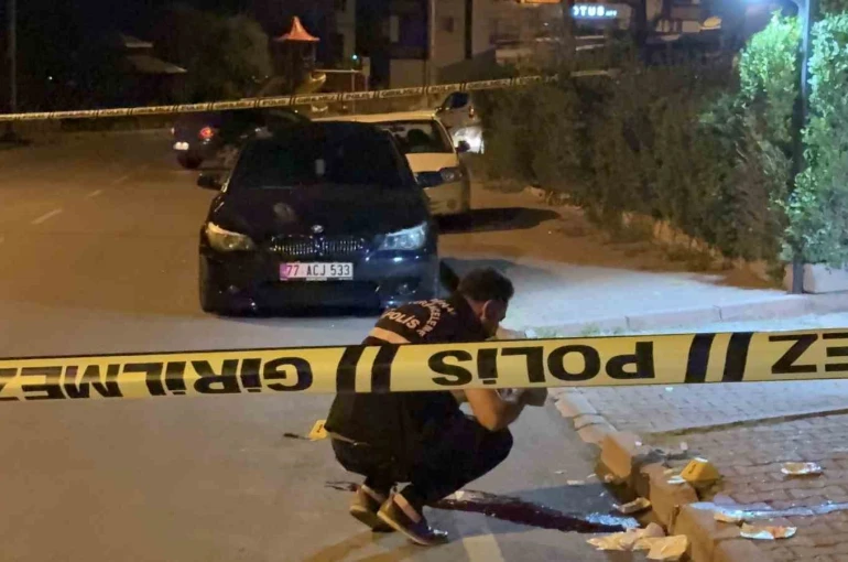 Baba-oğul arasında ‘sigara parası’ kavgası: 1’i ağır 2 yaralı