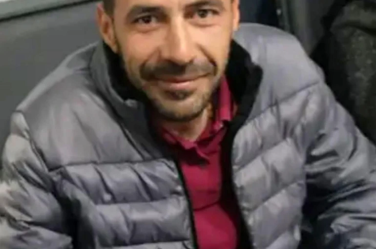 Baba ve oğlunun bıçakla saldırdığı galerici öldü