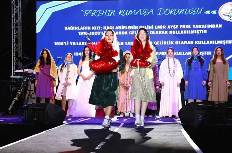 Babadağ’ın dokuma kültürü, DOSTEK Koleji’nin tasarımlarıyla sahneye taşındı 