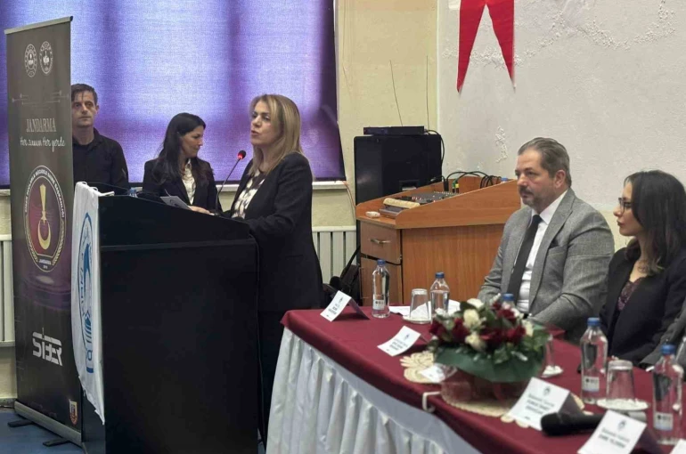 Babaeski’de yasa dışı bahis ve IBAN dolandırıcılığına yönelik panel gerçekleştirildi 