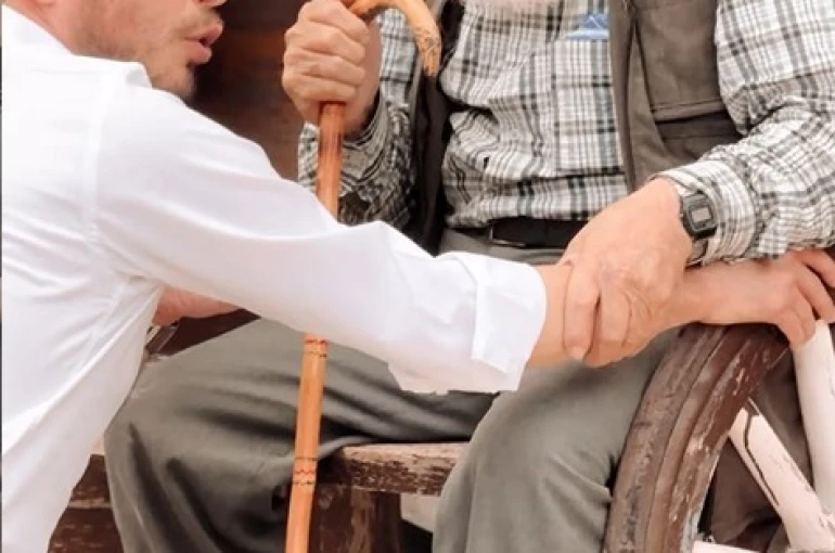 Babasının oğlu, yine gönüllere dokundu 