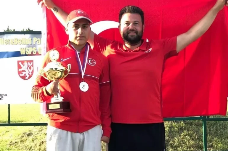 Babasıyla avda başladı, Dünya Şampiyonu oldu 