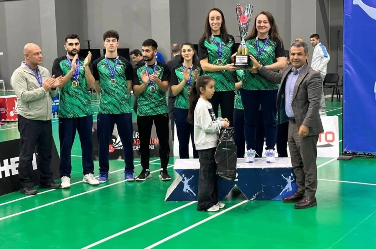 Badmintonda Erzincan Telekom Spor ikinci oldu