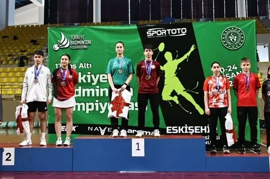 Badmintonun genç yıldızları Eskişehir’de buluştu 